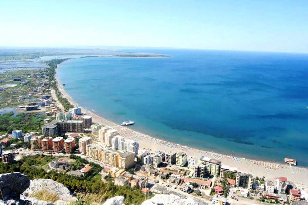 Apartment With 2 Bedrooms in Shëngjin, With Wonderful sea View, Balcony and Wifi - 50 m From the Beach - Balcony