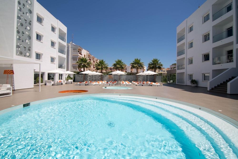 Ibiza Sun Apartments - Outdoor Pool