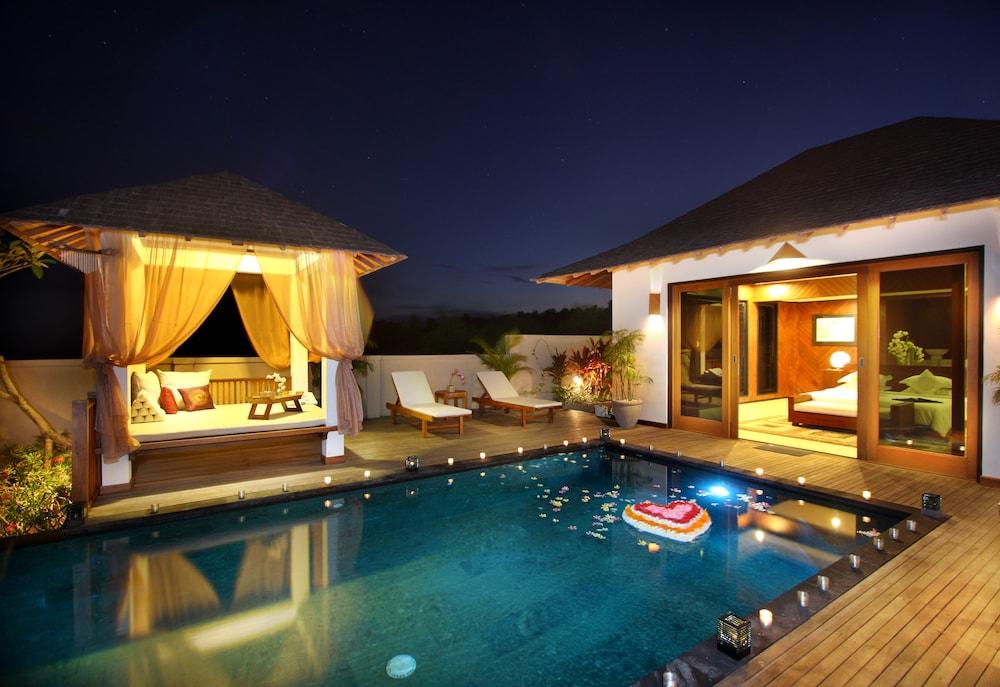 Airis Luxury Villas & Spa - Pool