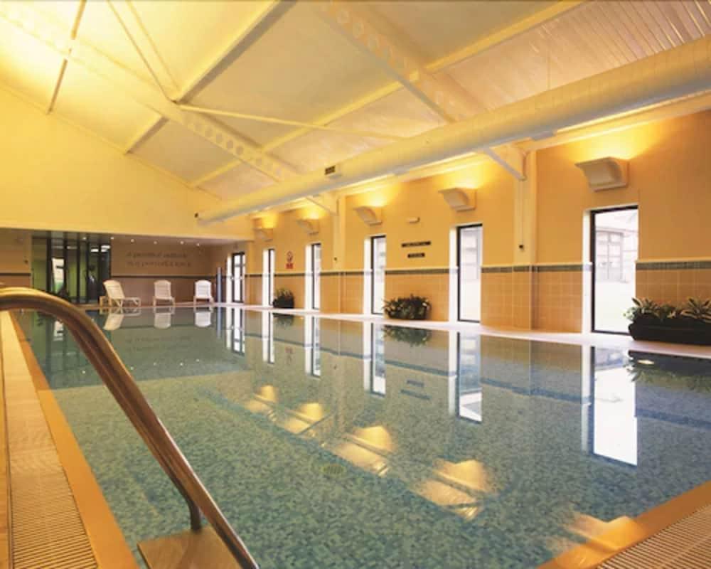 De Vere Wokefield Estate - Indoor Pool