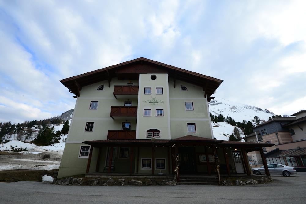 Hotel Tauernglöckl - Featured Image