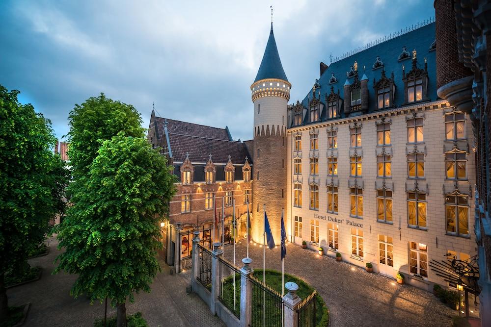 Hotel Dukes' Palace Bruges - Featured Image