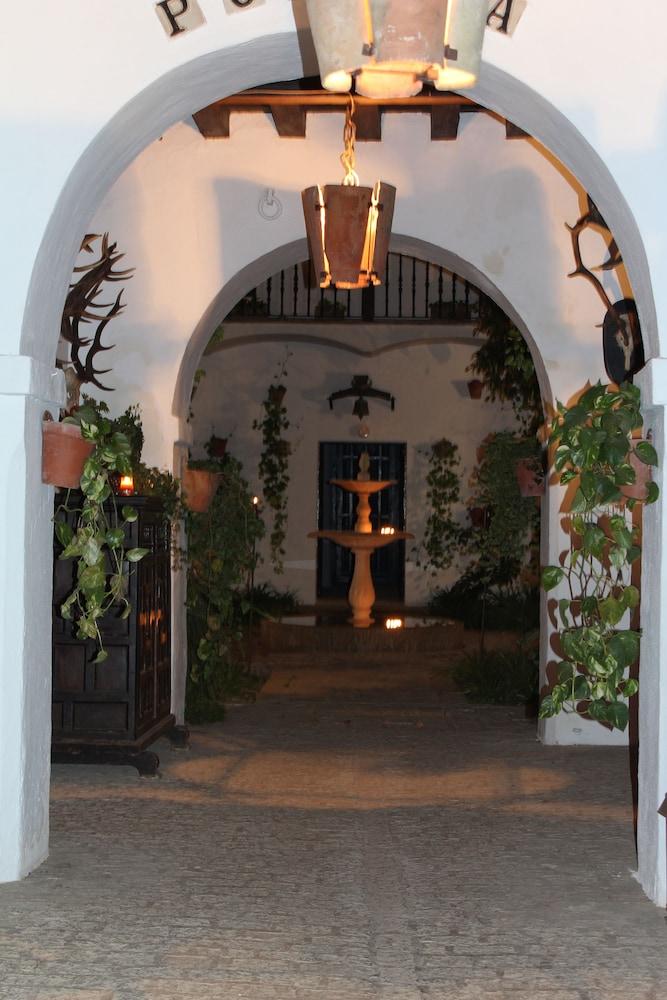 هوتل كورتيخو إل إسباراجال - Interior Entrance