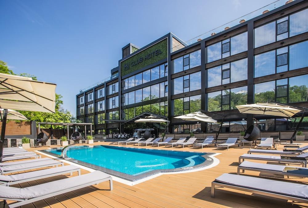 M1 Club Hotel - Outdoor Pool