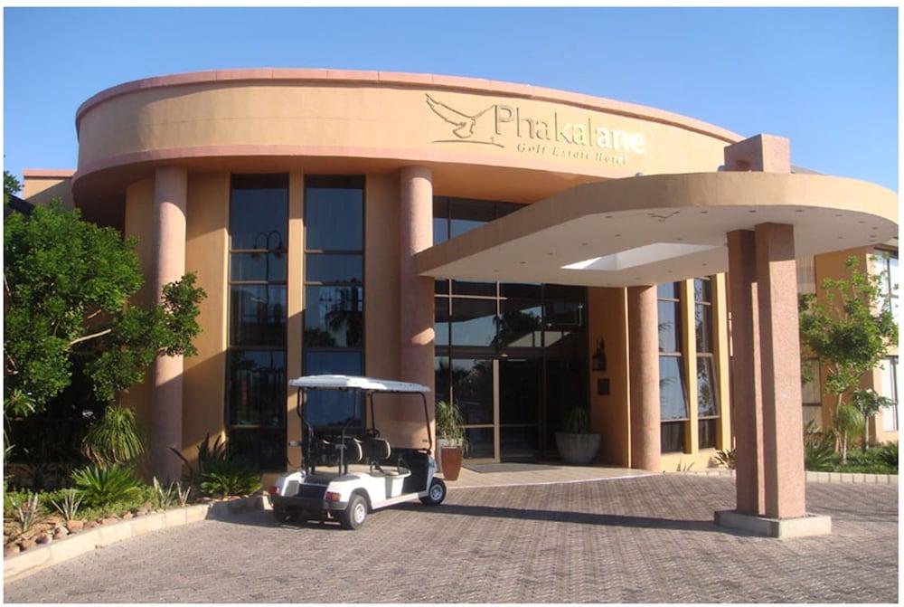 Phakalane Golf Estate Hotel Resort - Exterior