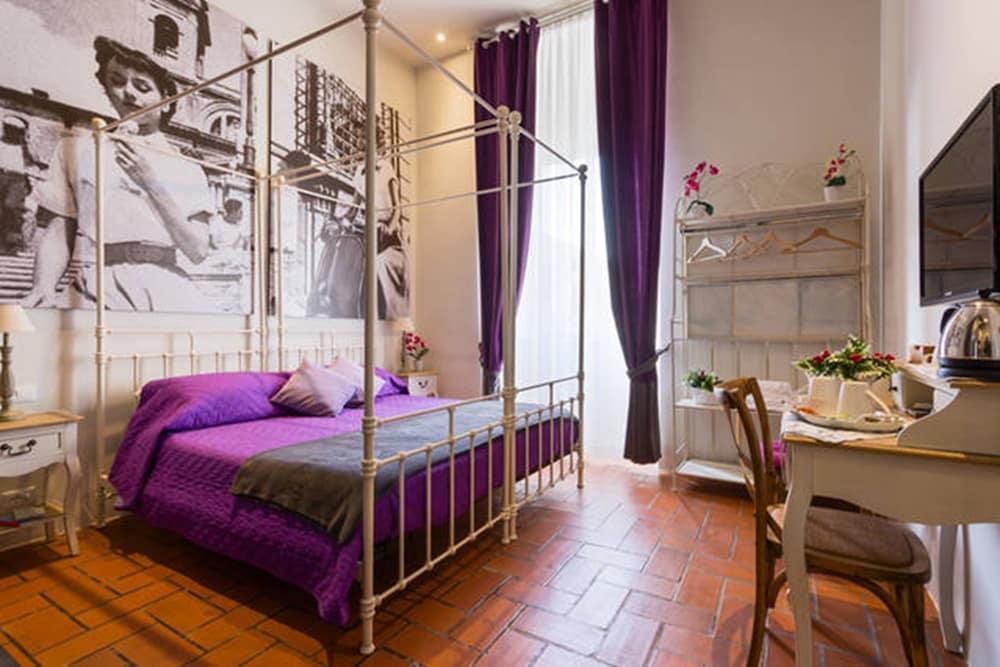 Vacanze Romane Rooms - Featured Image