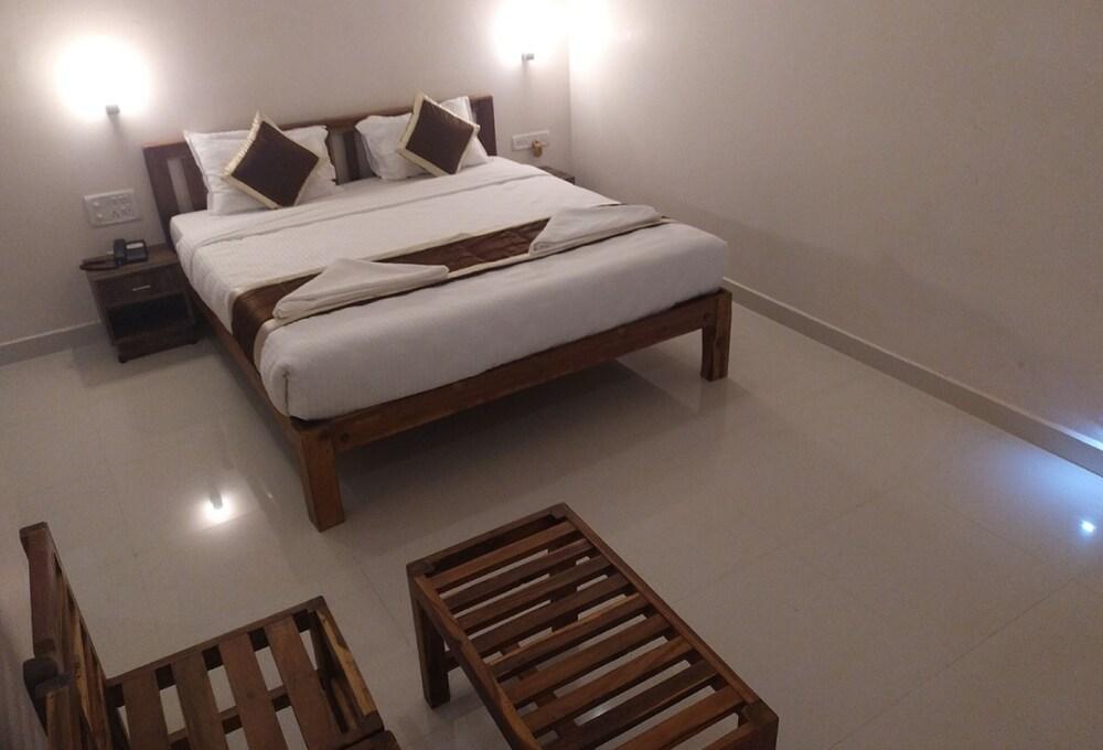 Hotel Rani and Rani Residency - Room