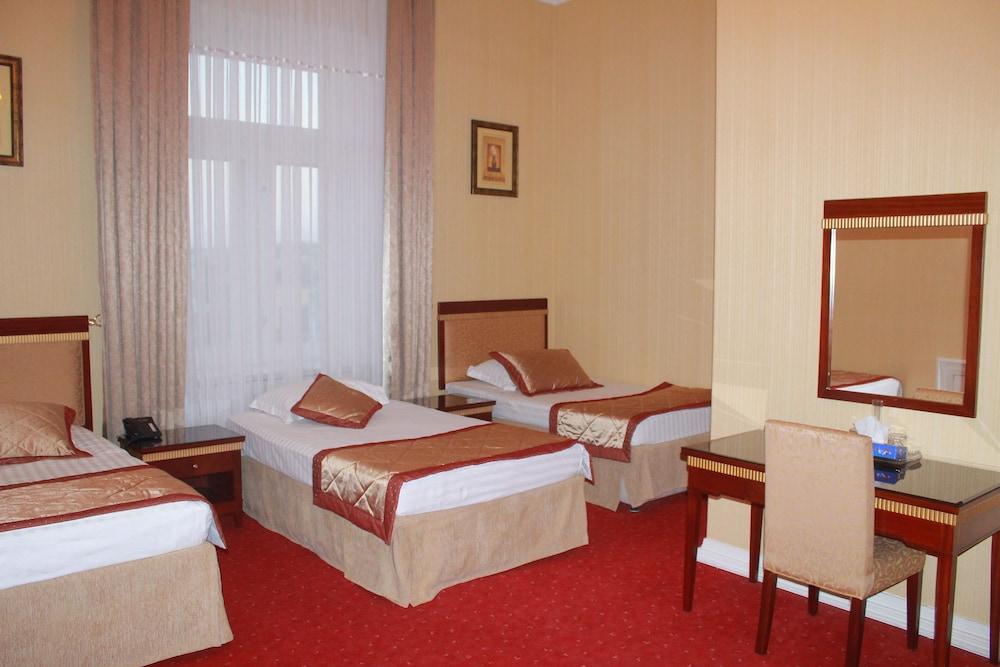 Diamond Plaza Hotel - Room