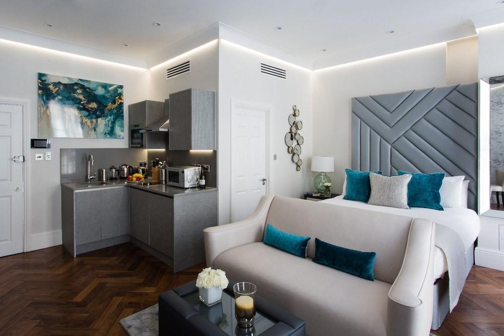 Baker Street Apartments by Viridian Apartments - Room