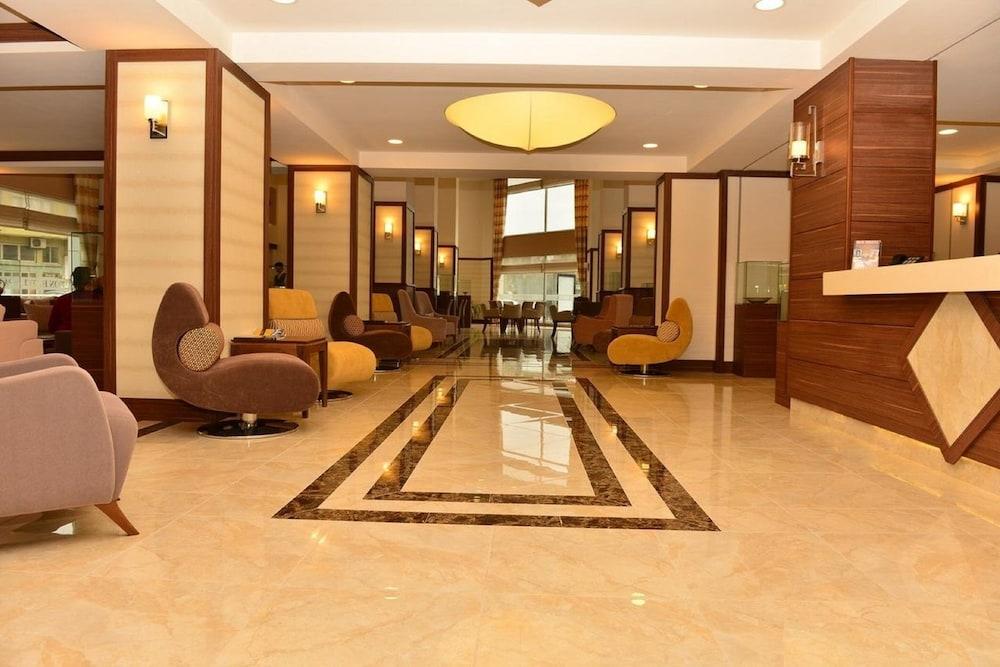 Parion Hotel - Lobby Lounge