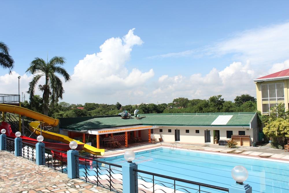 EON Centennial Resort Hotel & Waterpark - Outdoor Pool