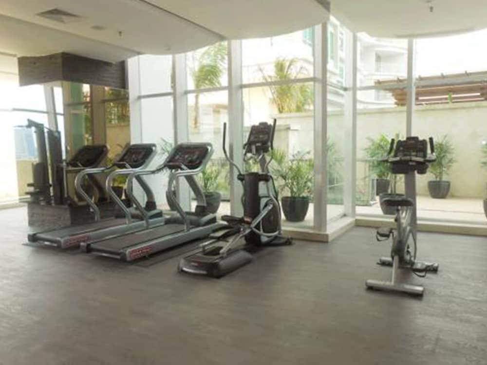 The Condotel at Kuningan City Apartment - Fitness Facility