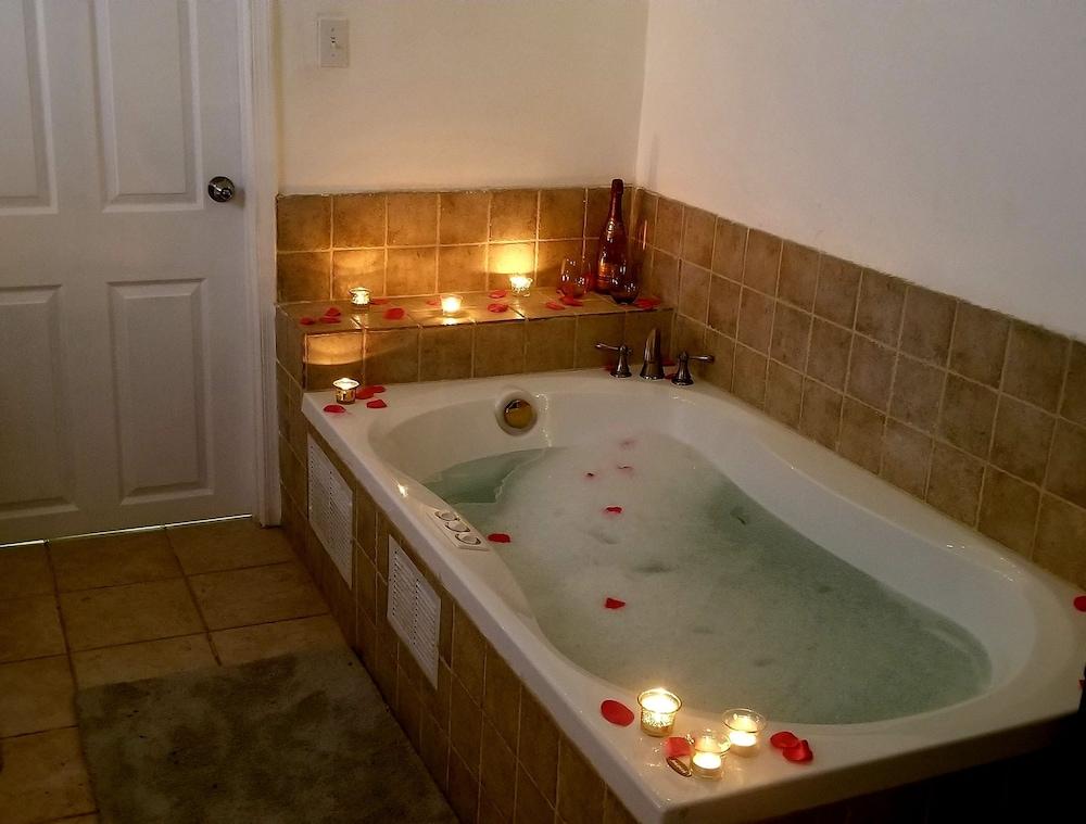 NYC NJ Romantic And Cozy Hideaway - Featured Image