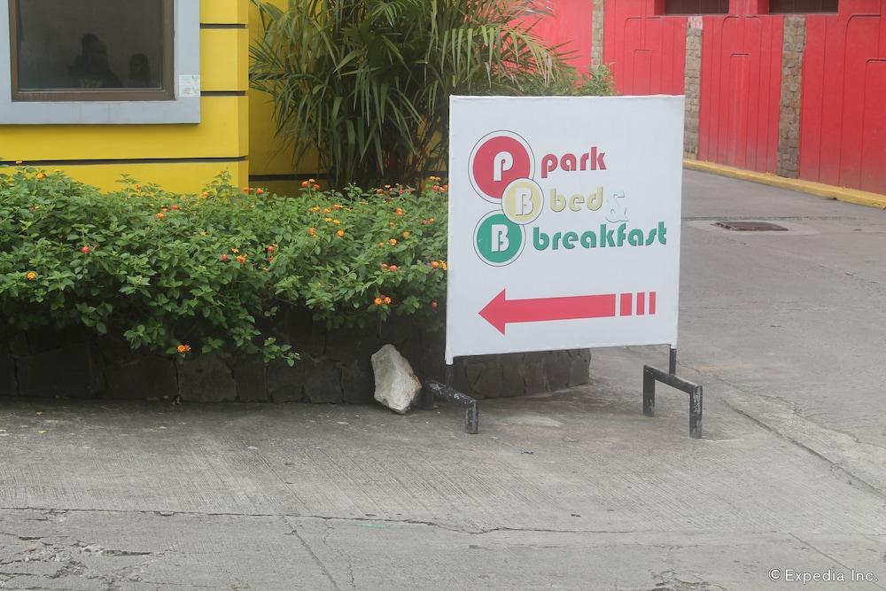 Park Bed and Breakfast Hotel Pasay - Exterior detail