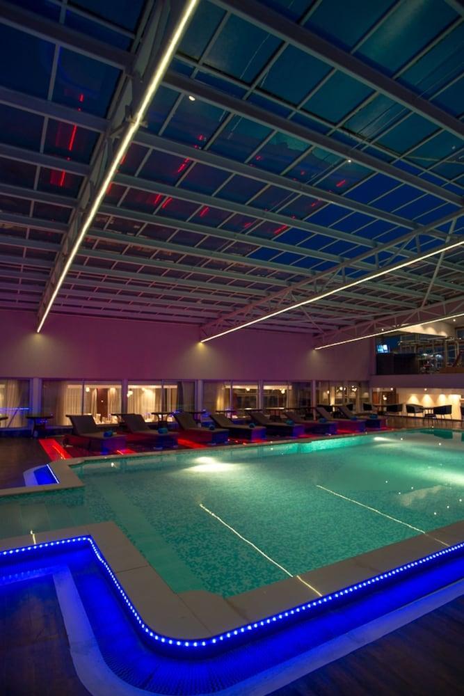 Cloud Hotel & Suites - Indoor Pool