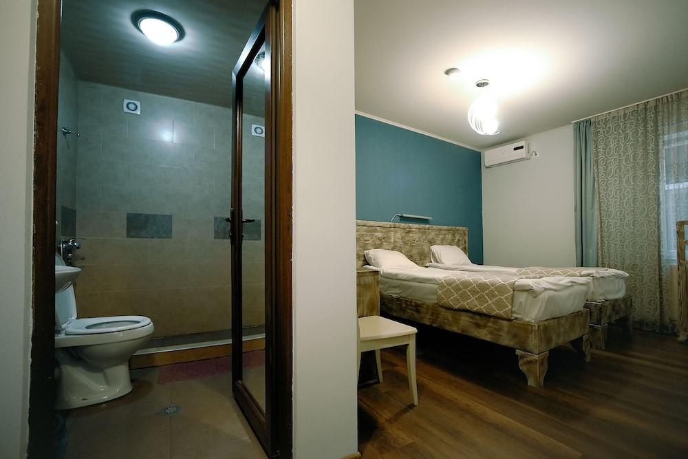 Hotel Kutaisi Globus - Room