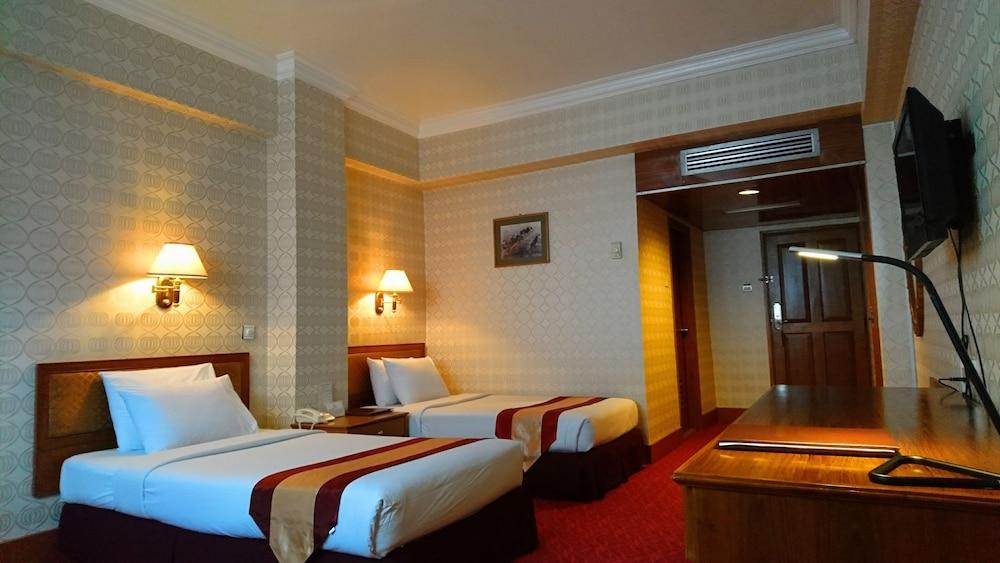 Central Hotel Yangon - Room