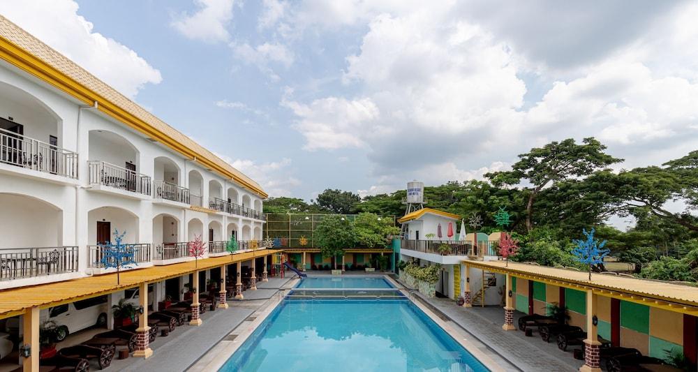 ZEN Rooms Rosario Resort Batangas - Featured Image