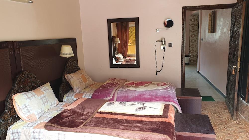 Hotel Amalou Imouzer Ida Outanan - Room