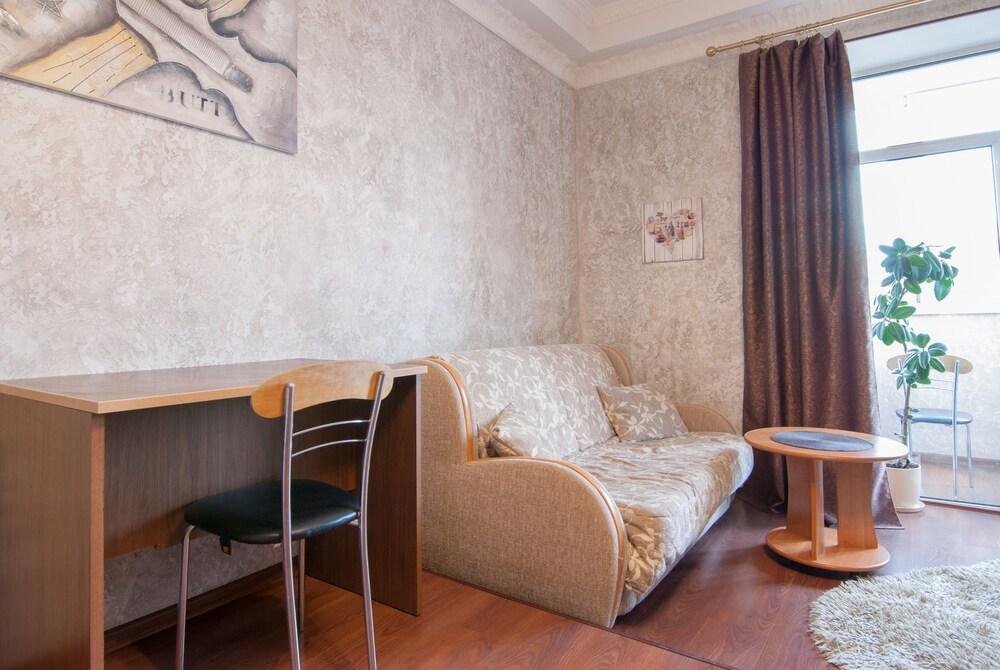 Home-Hotel Kostelnaya 10 - Living Area