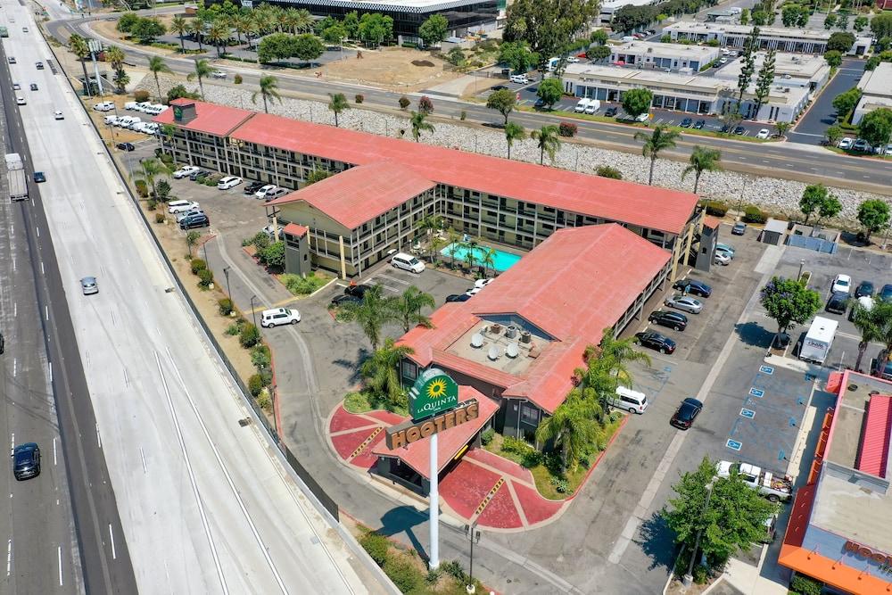 La Quinta Inn by Wyndham Costa Mesa / Newport Beach - Exterior