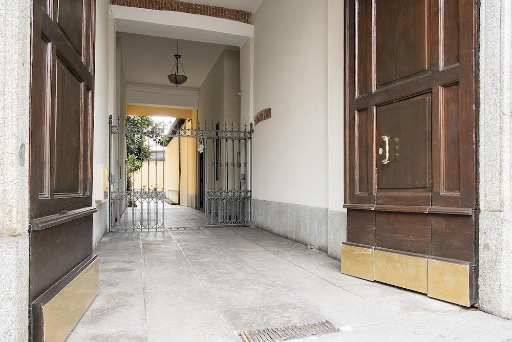 easyhomes - Porta Venezia Oberdan - Interior Entrance