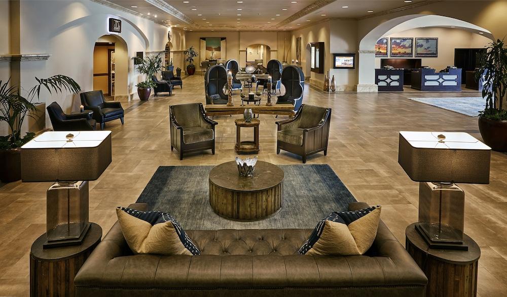The Scottsdale Plaza Resort & Villas - Lobby Sitting Area