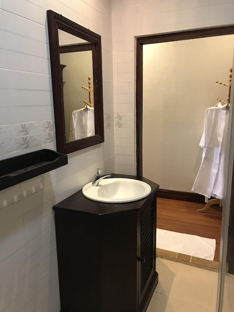 Villa Meuang Lao - Bathroom