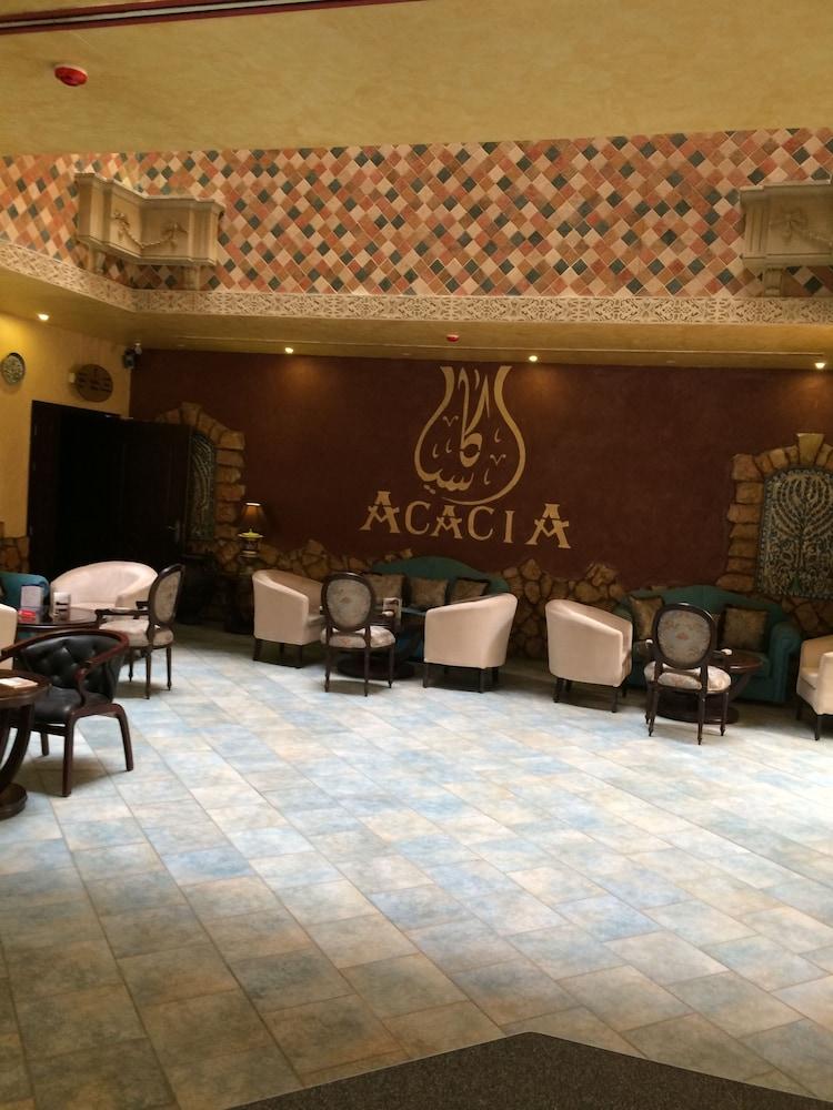 Acacia Hotel & Suites - Interior Entrance