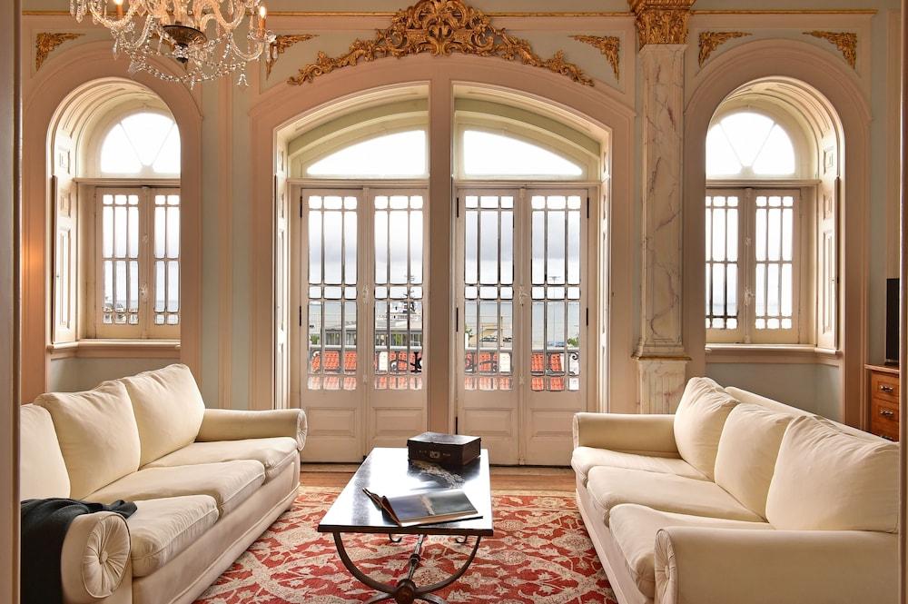 Palacete Chafariz D'El Rei by Unlock Hotels - Featured Image