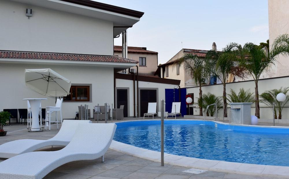 Hotel Riviera Azzurra - Outdoor Pool