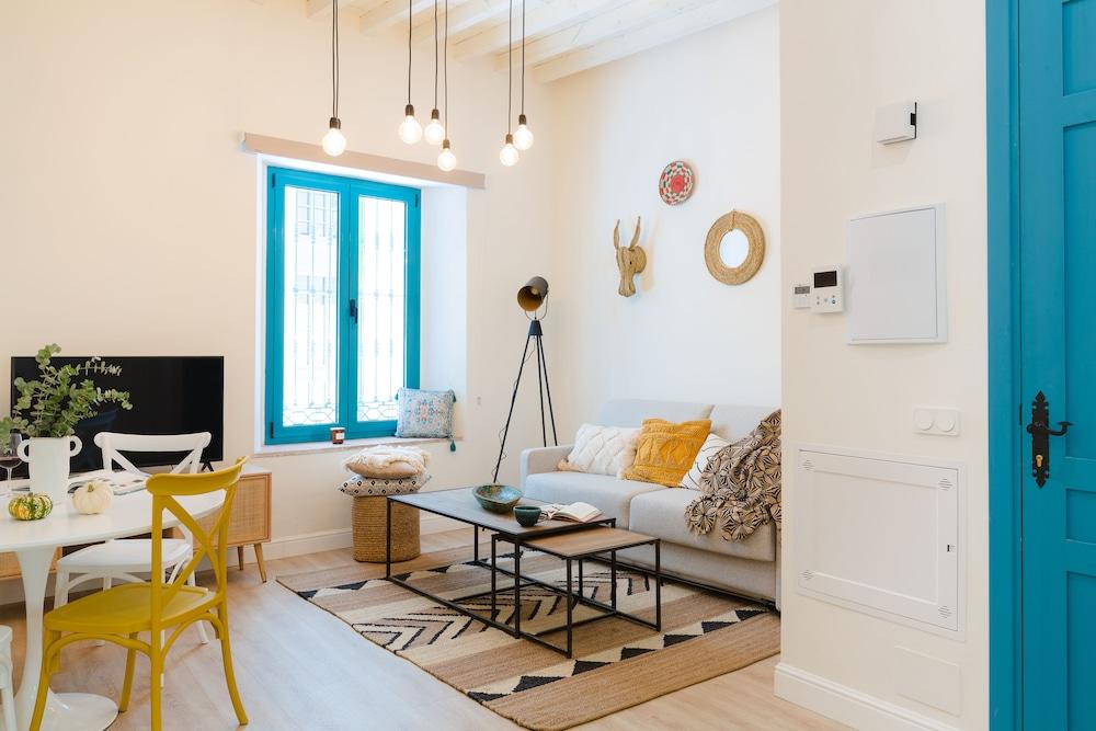 Atenea Malaga Apartments - Featured Image