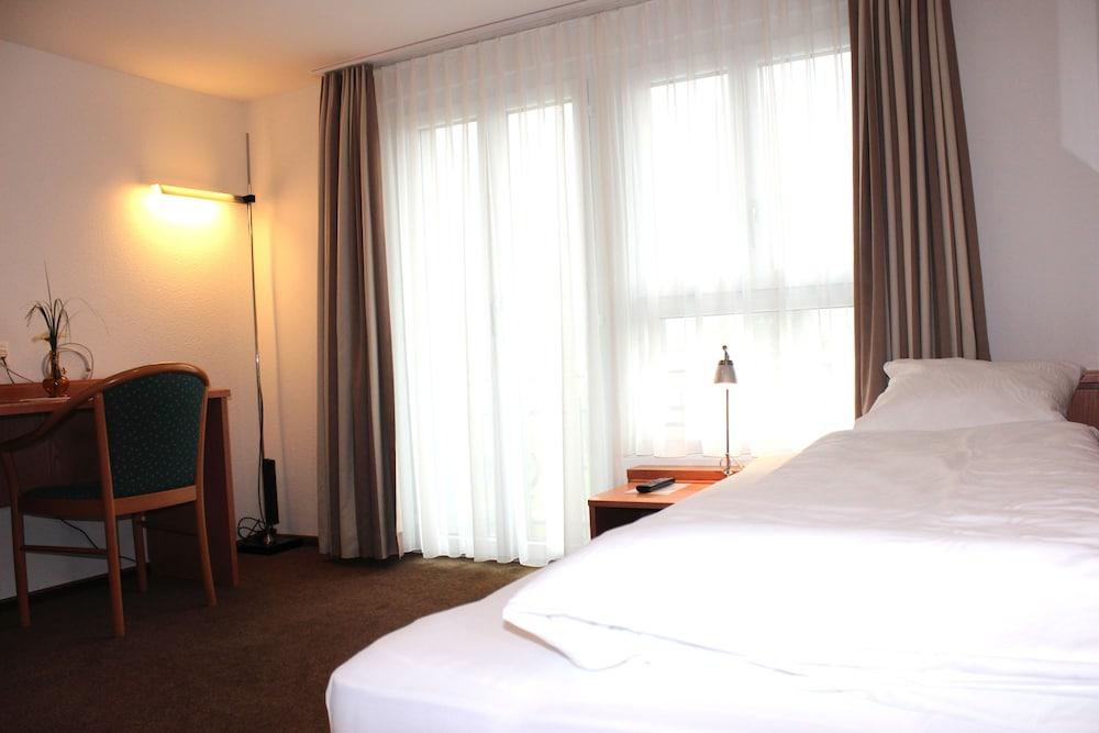 TOP Hotel Freihof Unteraegeri - Room