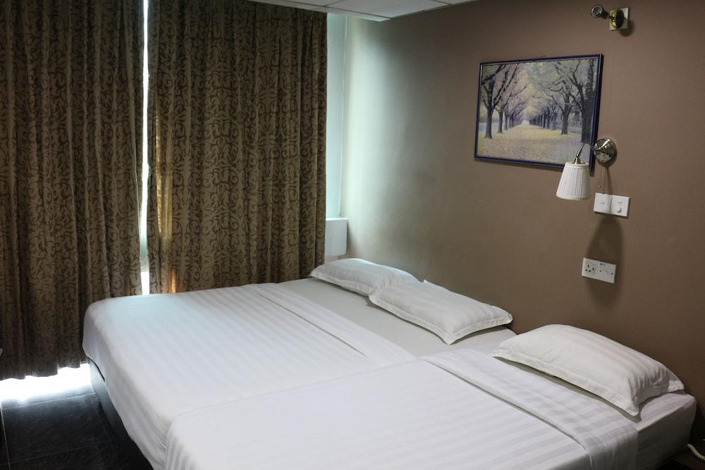 Subang Park Hotel - Room