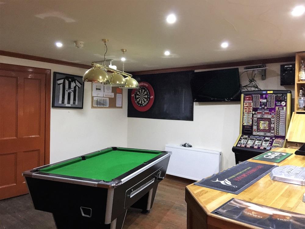 Belgrave Arms Hotel - Game Room