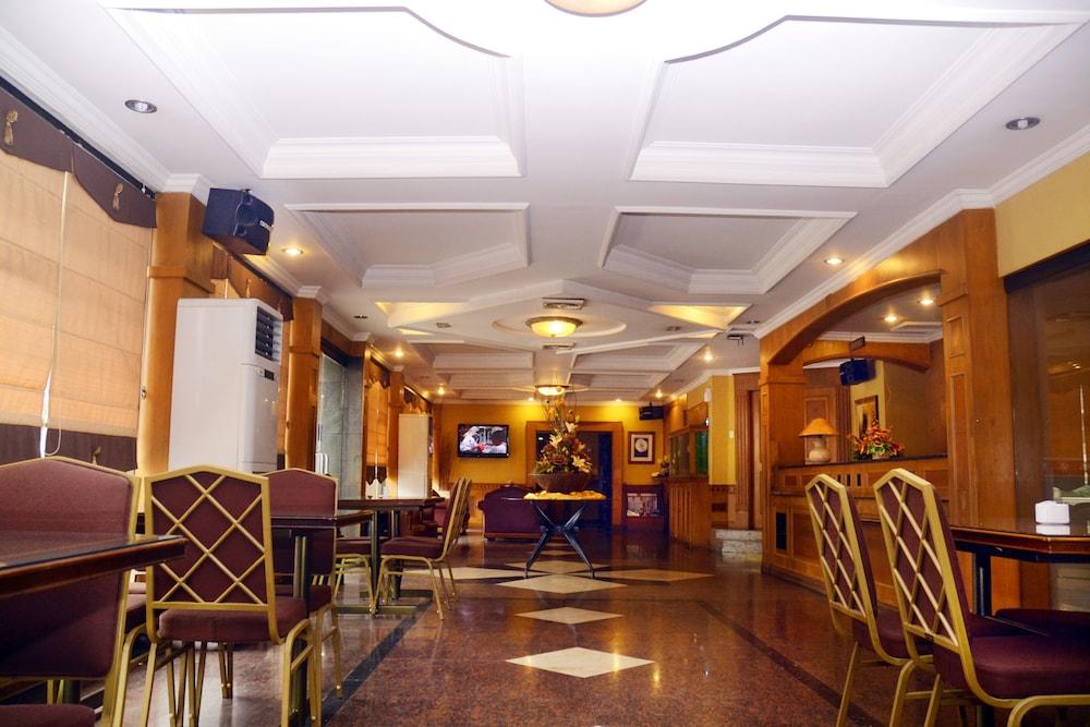 Dhaksina Hotel - Featured Image
