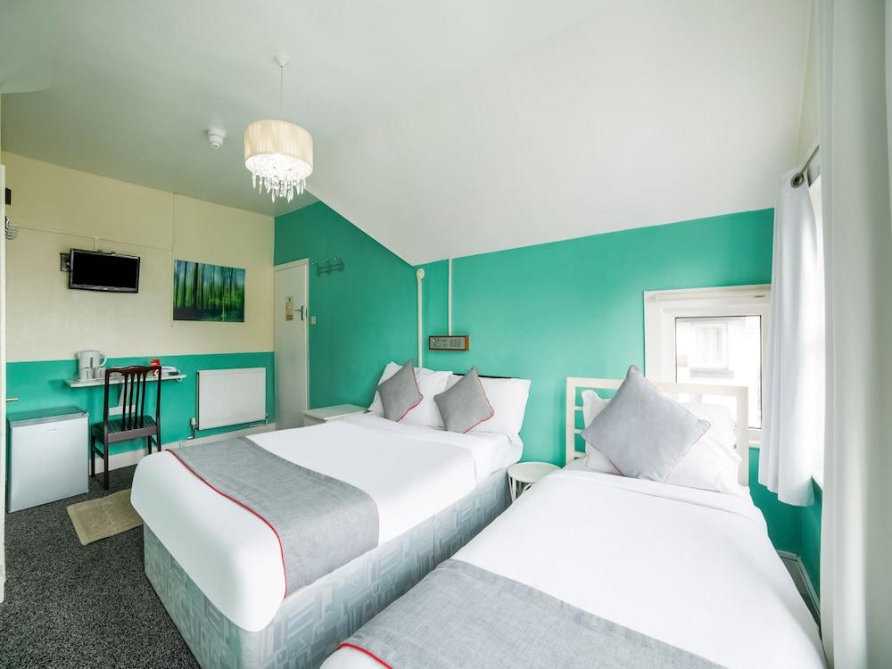 OYO Devine Beach Hotel, Westcliff Southend-On-Sea - Room