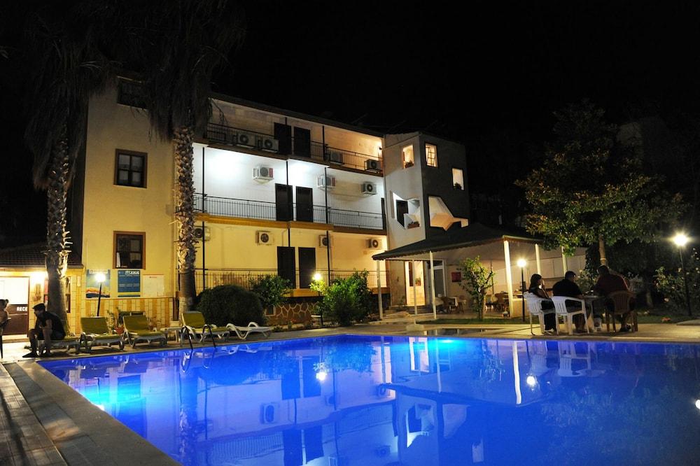 Ilimyra Hotel - Outdoor Pool