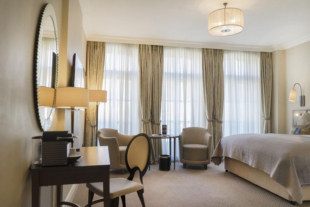 Castle Hotel Windsor - Room