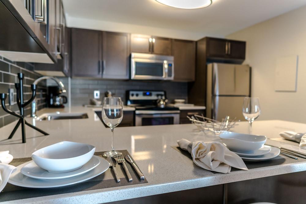 Fort Garry Place Furnished Suites - Featured Image