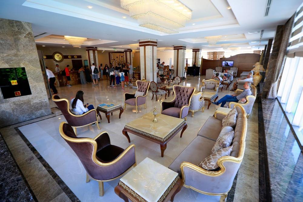 Liparis Resort Hotel & Spa - Lobby Sitting Area