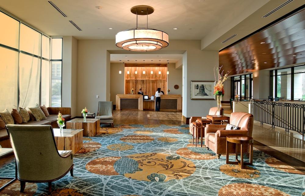 AT&T Hotel & Conference Center at the University of Texas - Lobby