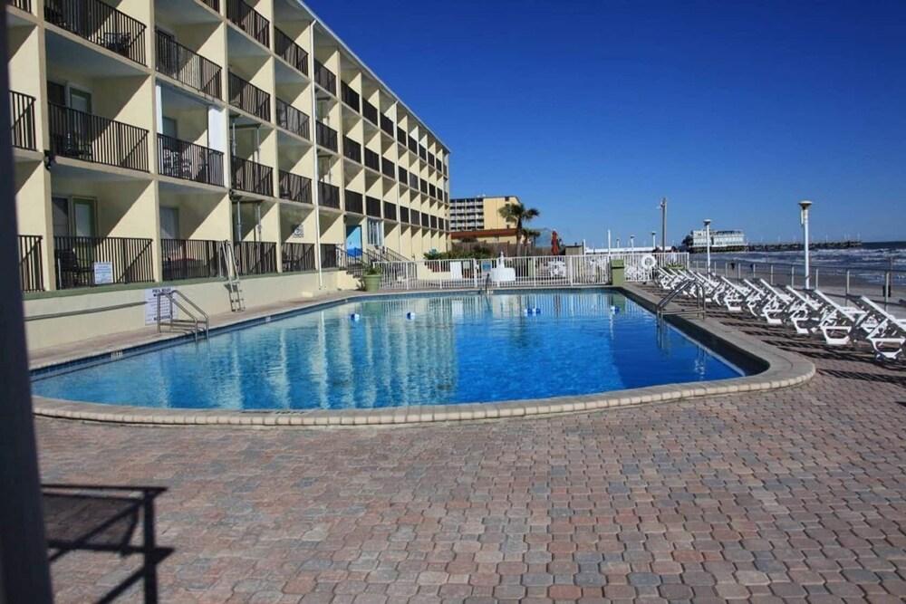 Ocean View Condo Daytona Inn - Pool