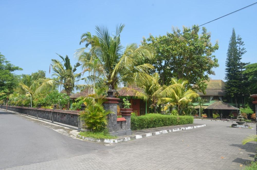 Poeri Devata Resort Hotel - Property Grounds