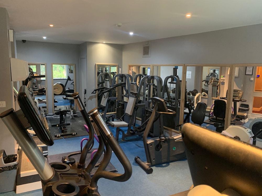 Mercure Chester North Woodhey House Hotel - Gym