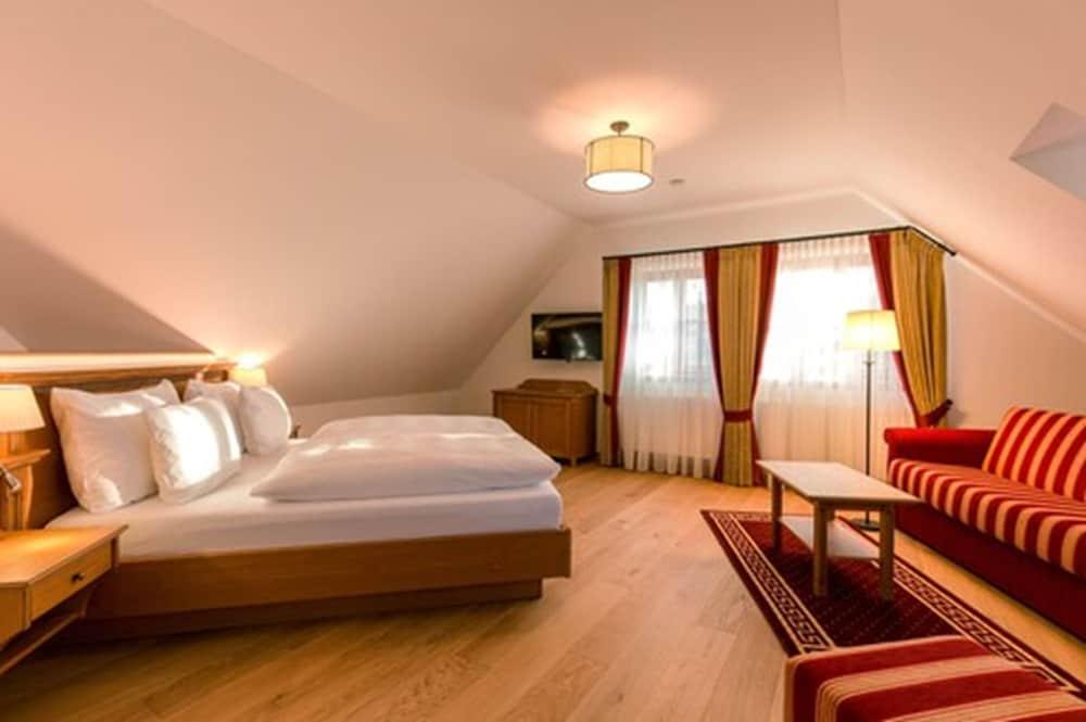 Hotel & Gaststätte zum Erdinger Weißbräu - Room