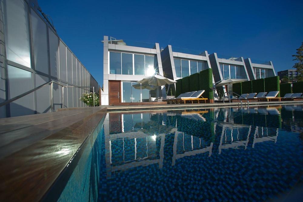 Veer Luxury Boutique Hotel & Resort - Outdoor Pool
