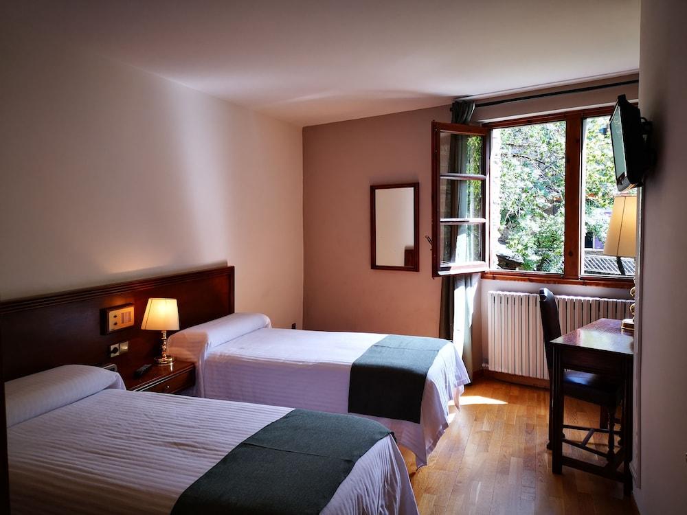 Hotel Rural Santa Bàrbara de la Vall d'Ordino - Room