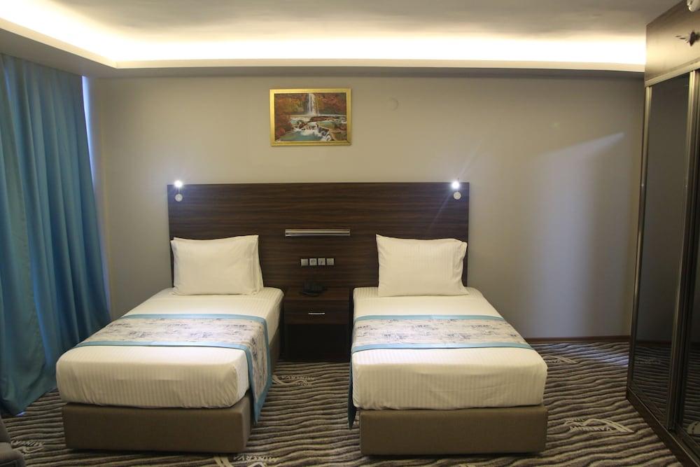 Hotel Minerva Pazar - Room
