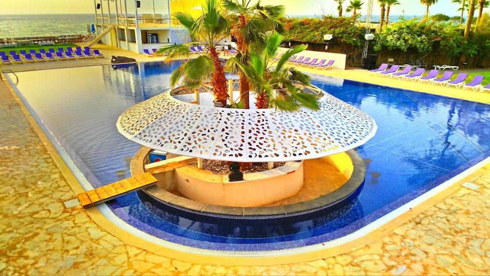 Senses Hotel and Resort - Outdoor Pool